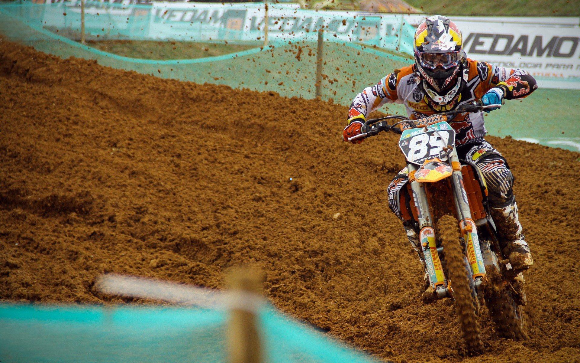 英超巅峰对决，阿森纳主场迎战狼队，欧冠赛程下的战略博弈与比分前瞻